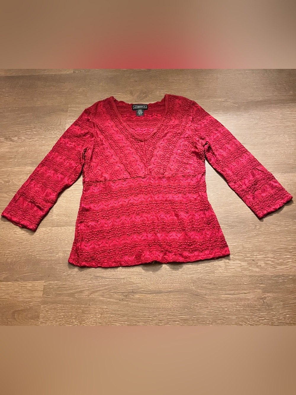 Elementz Crimson Textured Crochet Lace V-Neck Top (M)